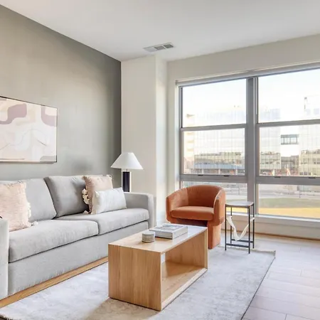 Potomac Yard City 1Br W Wd Gym Nr Airport Wdc-604